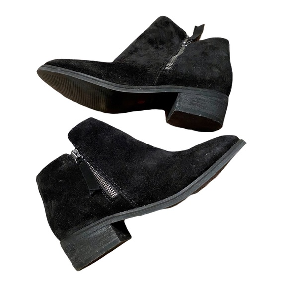 BLONDO BLACK SUEDE WATERPROOF ANKLE BOOTS SIDE ZIPS SIZE 6.5 $150 LIKE NEW BOOTS - Picture 1 of 16